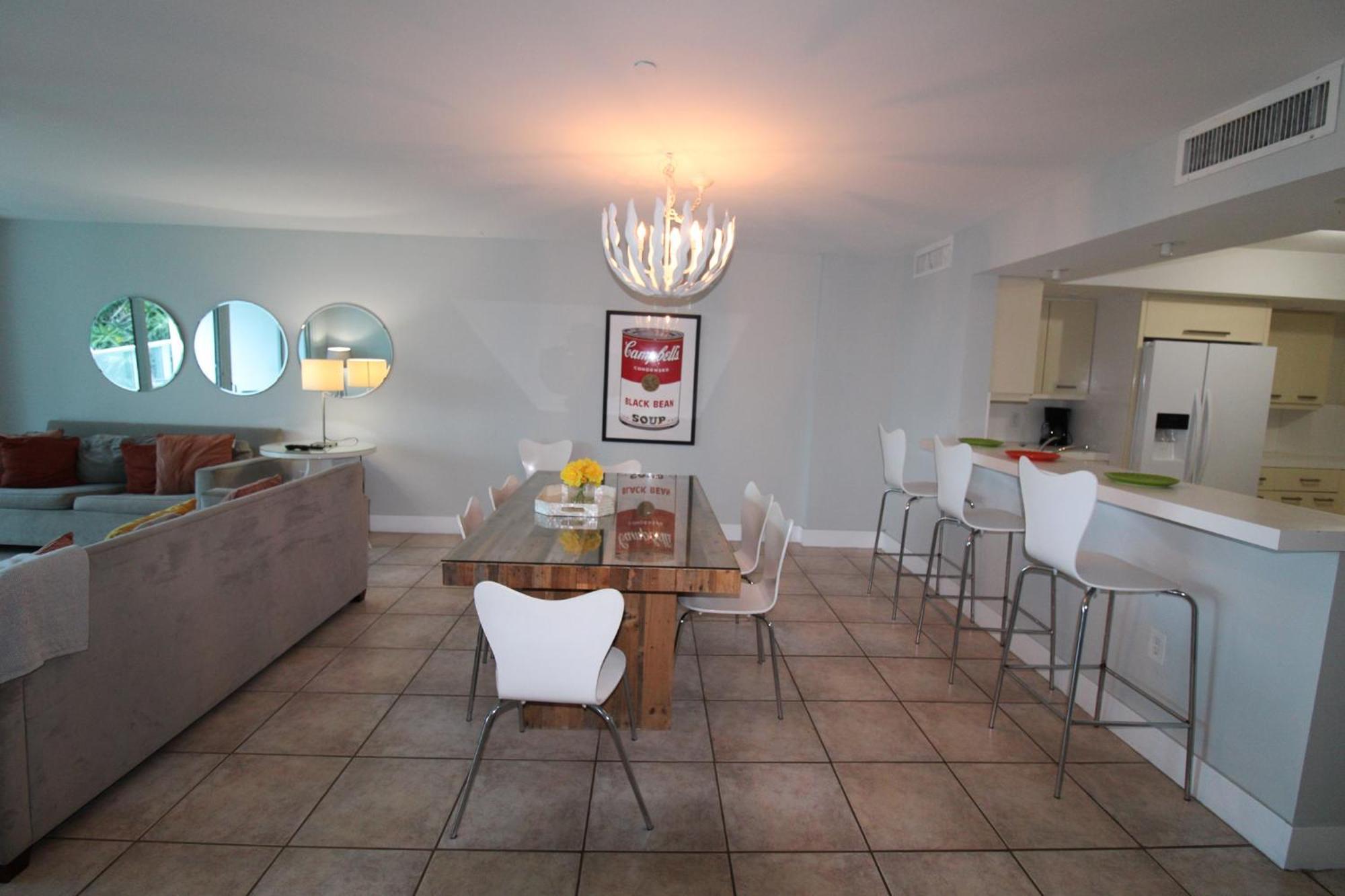 Castle Pavillon 8 Beachfront - Private Beach Access Loft With 2-Story, Pool, Tennis, Free Parking Access Miami Beach Exterior foto